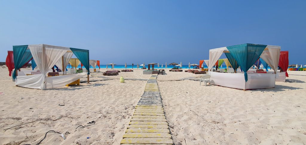 Renzo -   شاليه للايجار قرية ديمور الكيلو ٧٥ غرفتين مكيفين