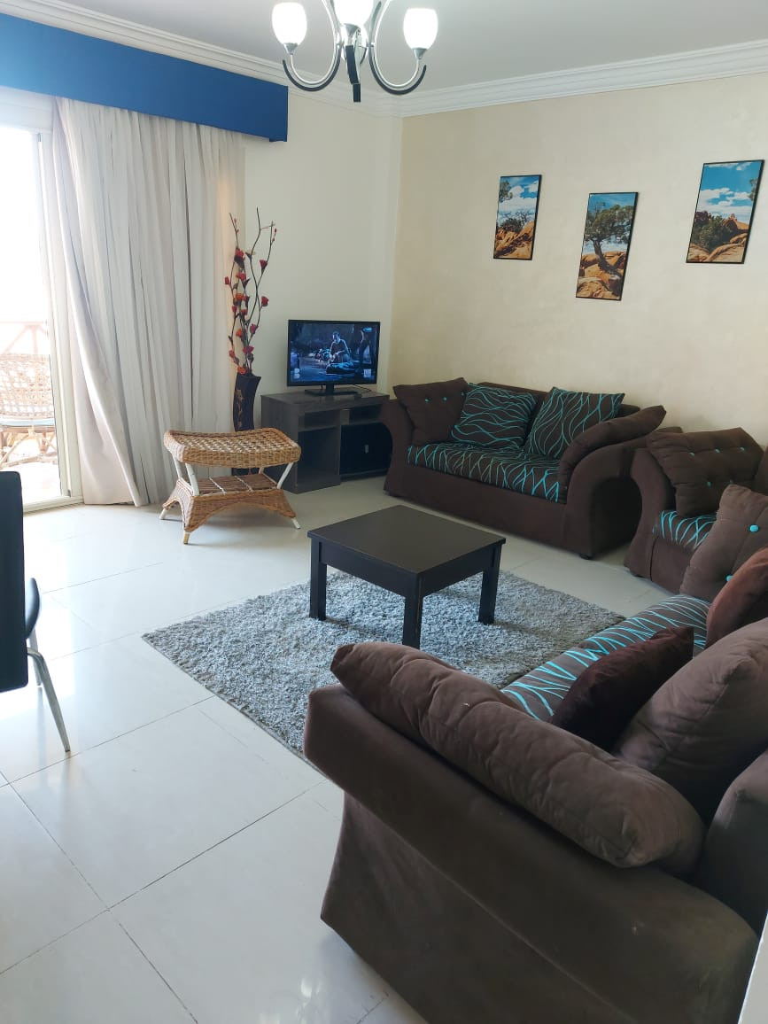 Renzo -   شاليه للايجار قرية ديمور الكيلو ٧٥ غرفتين مكيفين