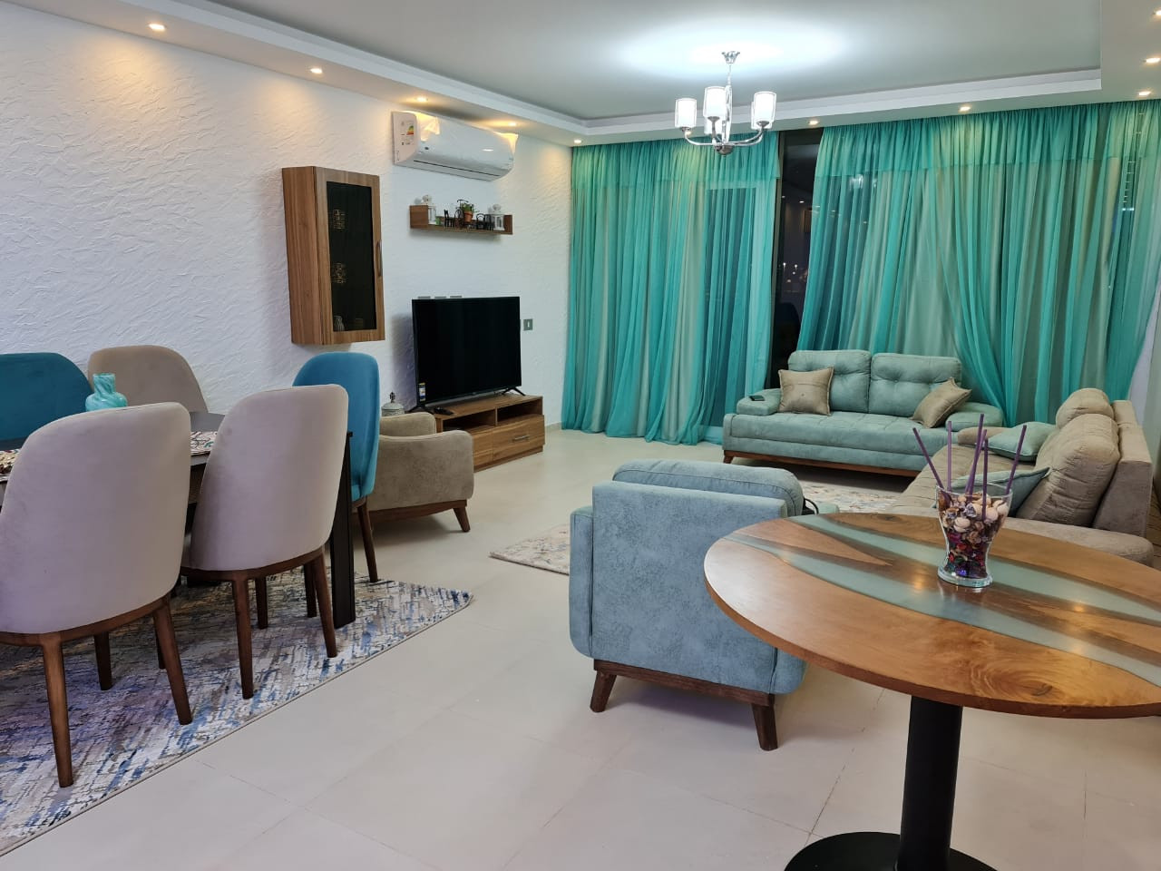 Renzo -   Property 563