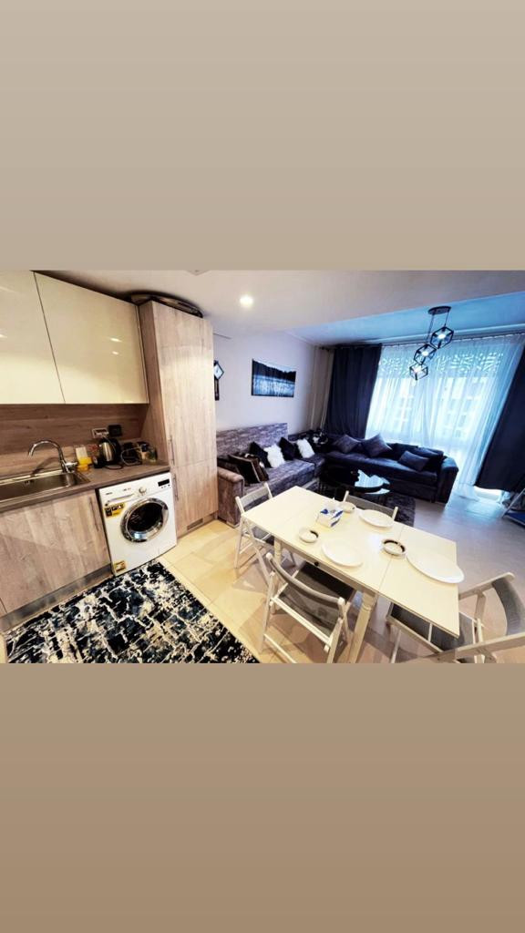 Renzo -   Property 591