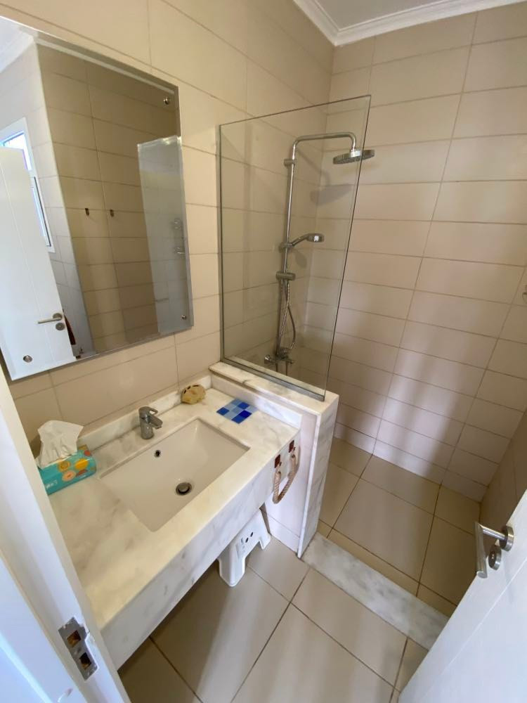 Renzo -   Property 601