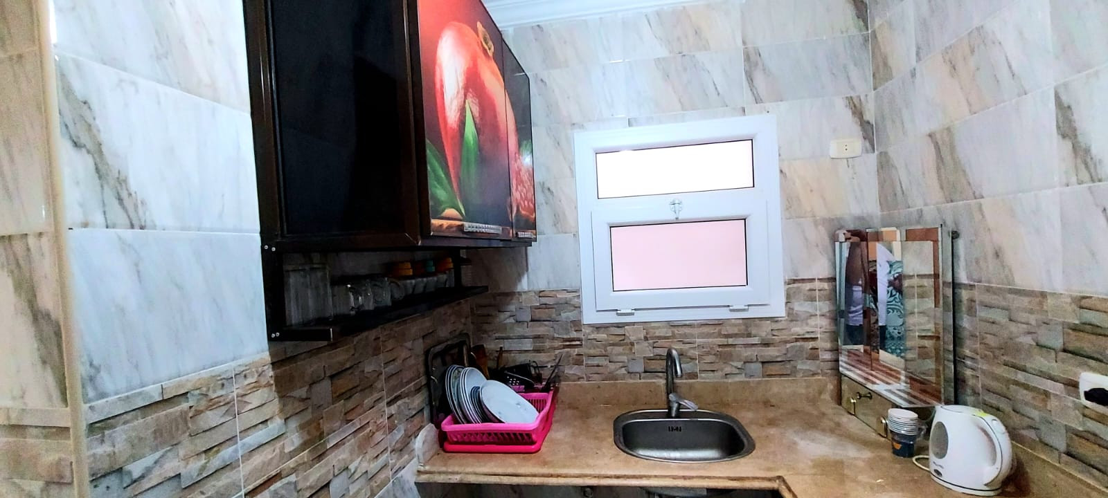 Renzo -   Property 602