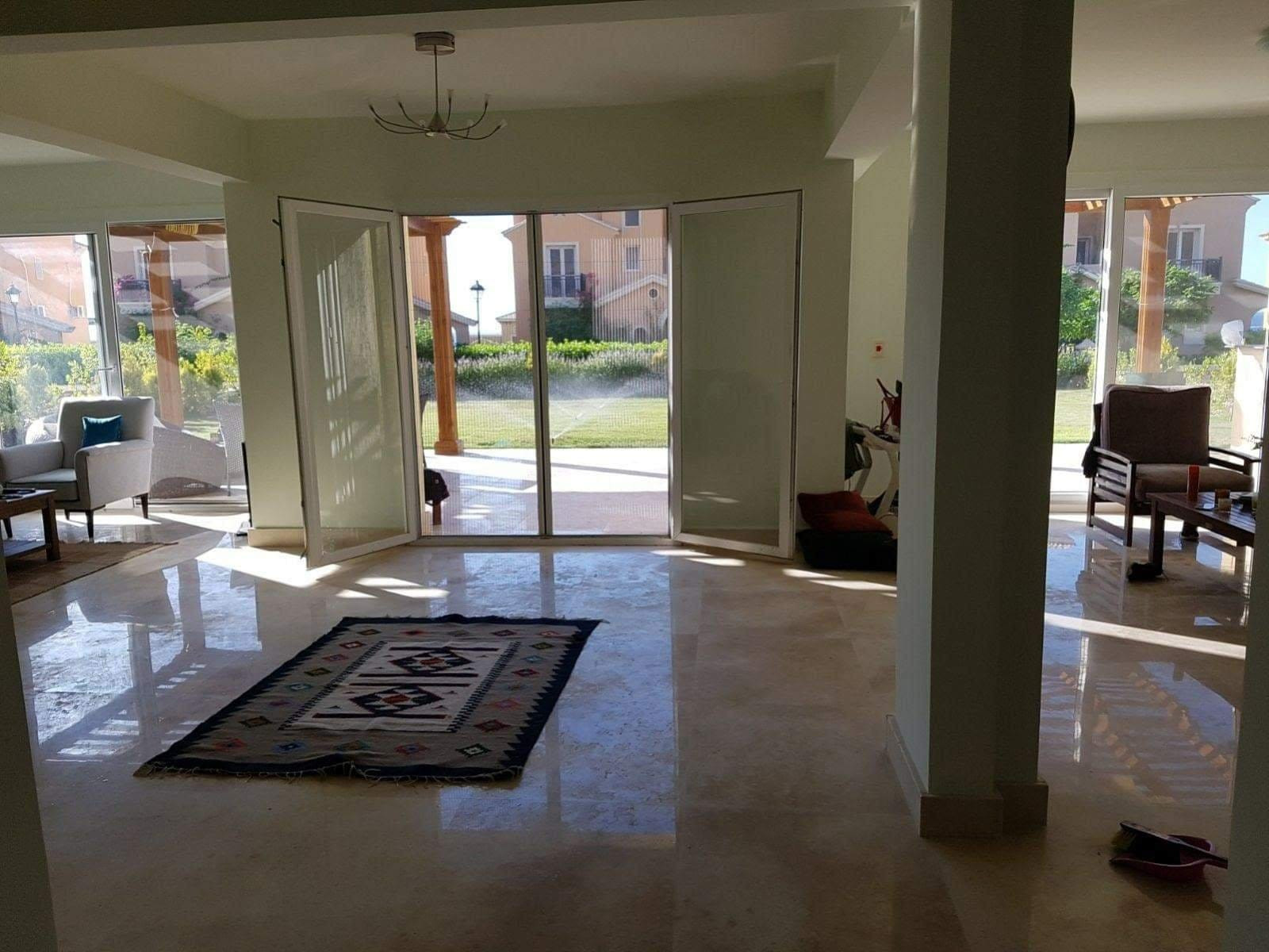 Renzo -   Property 412