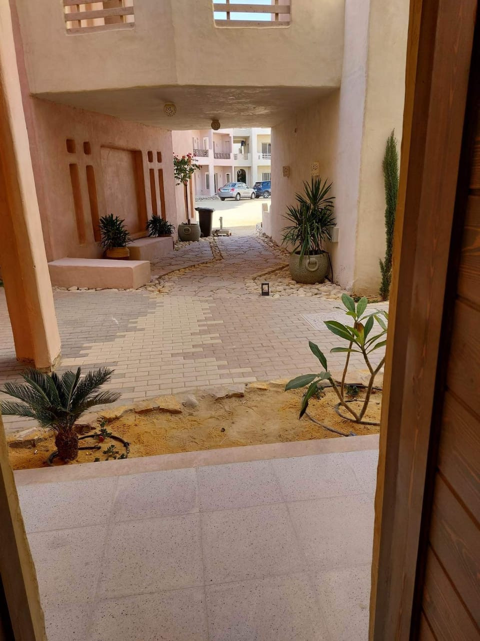 Renzo -   Property 607