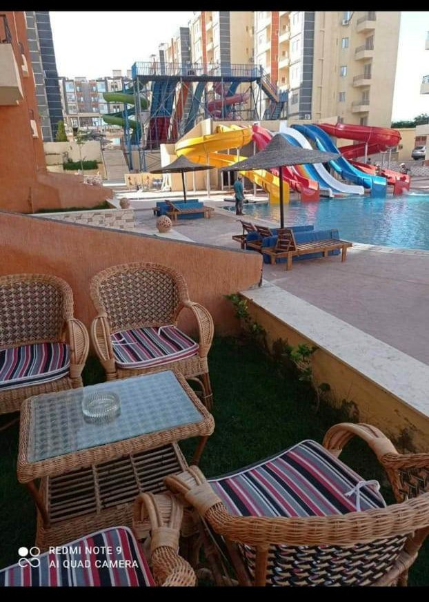 Renzo -   شاليه فندقي ارضي  علي البسين والاكوا مباشره في قريه ريتالى