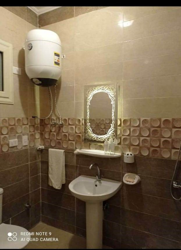 Renzo -   شاليه فندقي ارضي  علي البسين والاكوا مباشره في قريه ريتالى