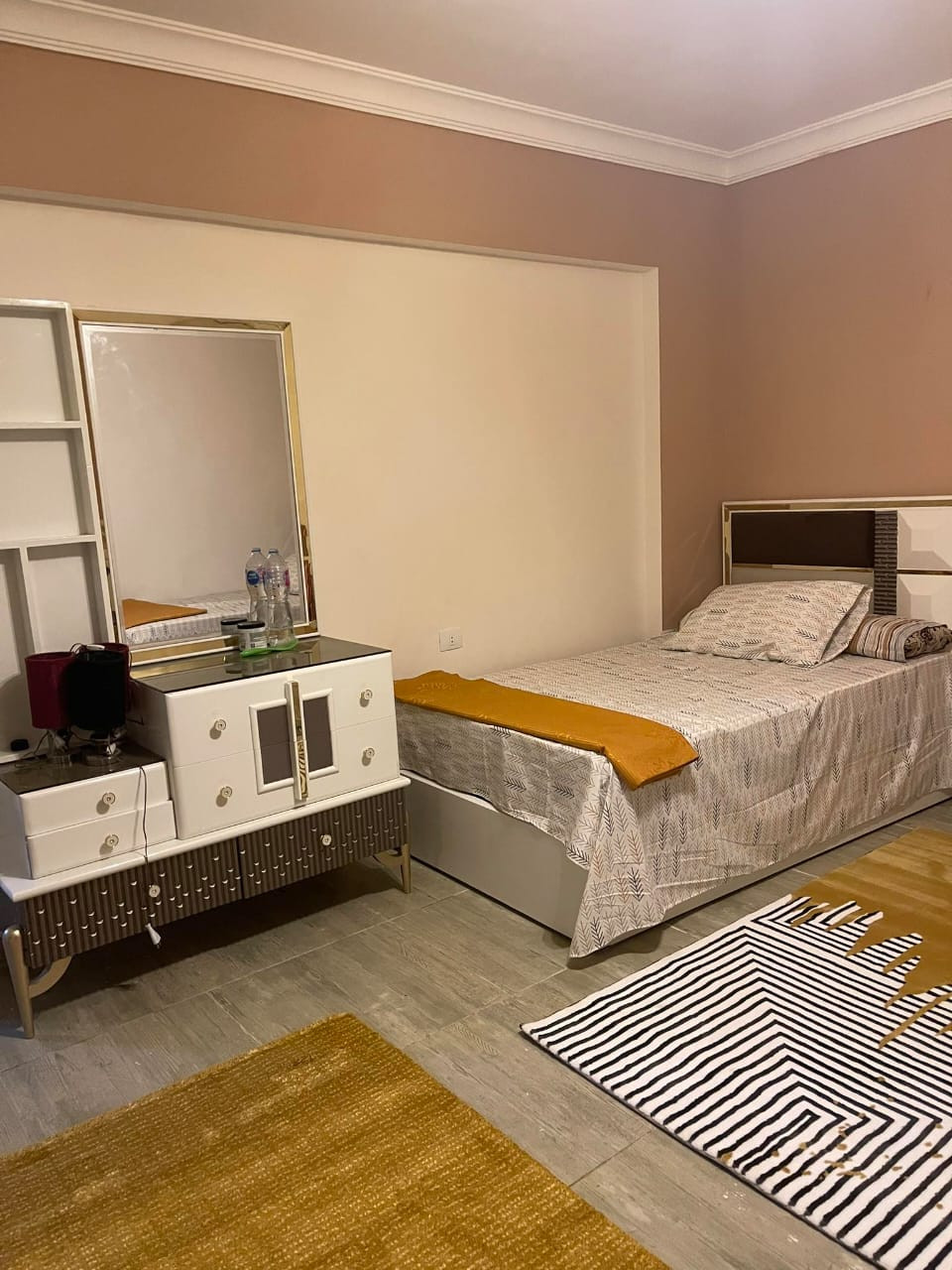 Renzo -   Property 777