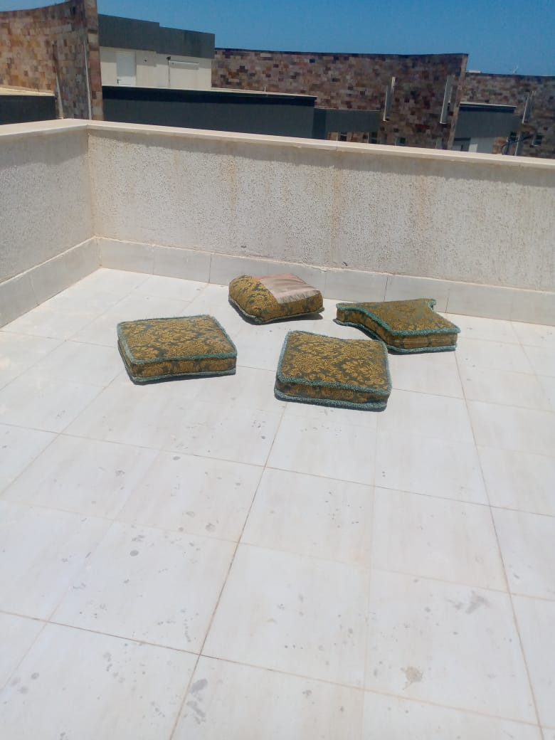 Renzo -   Property 777