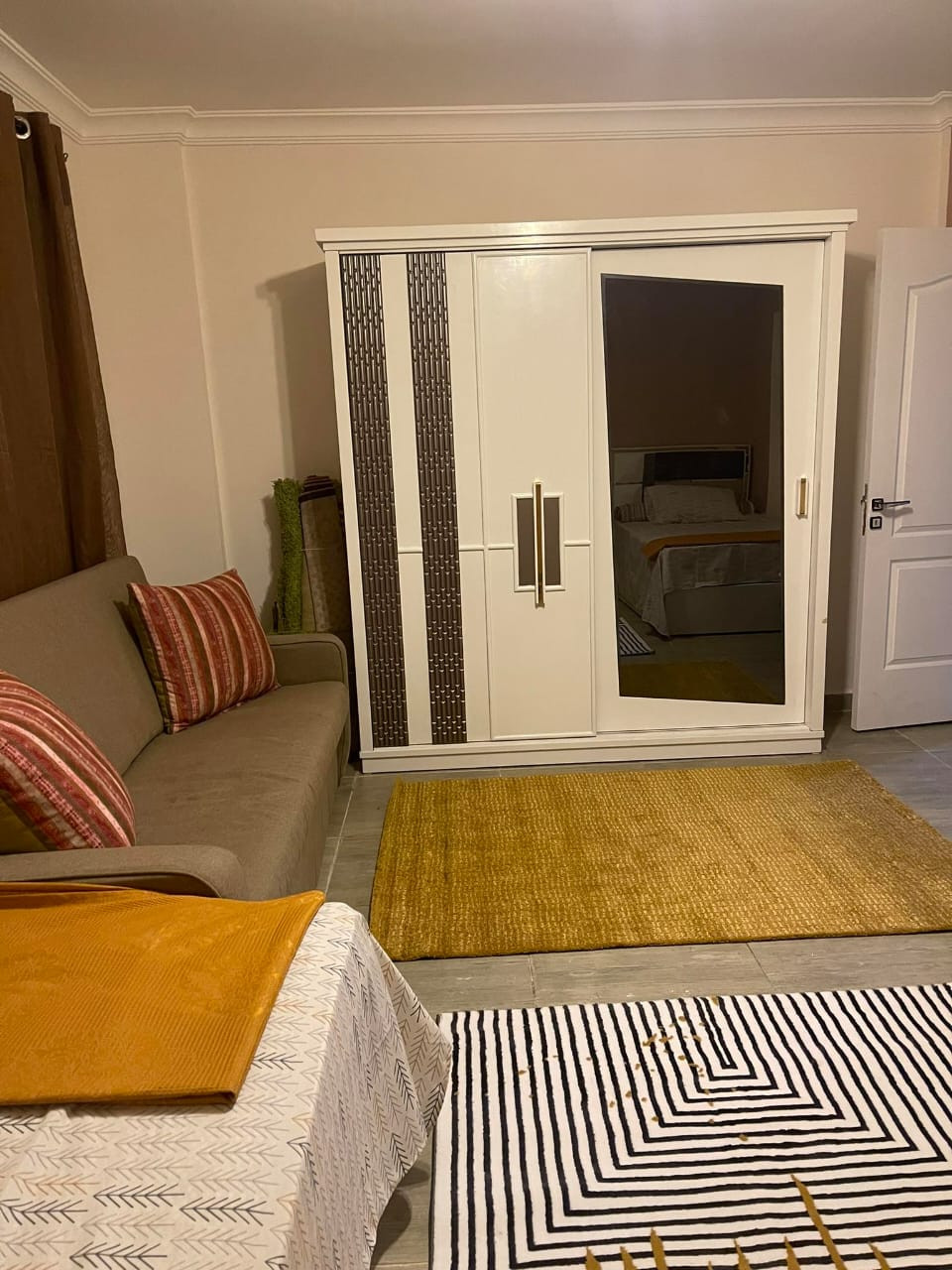 Renzo -   Property 777