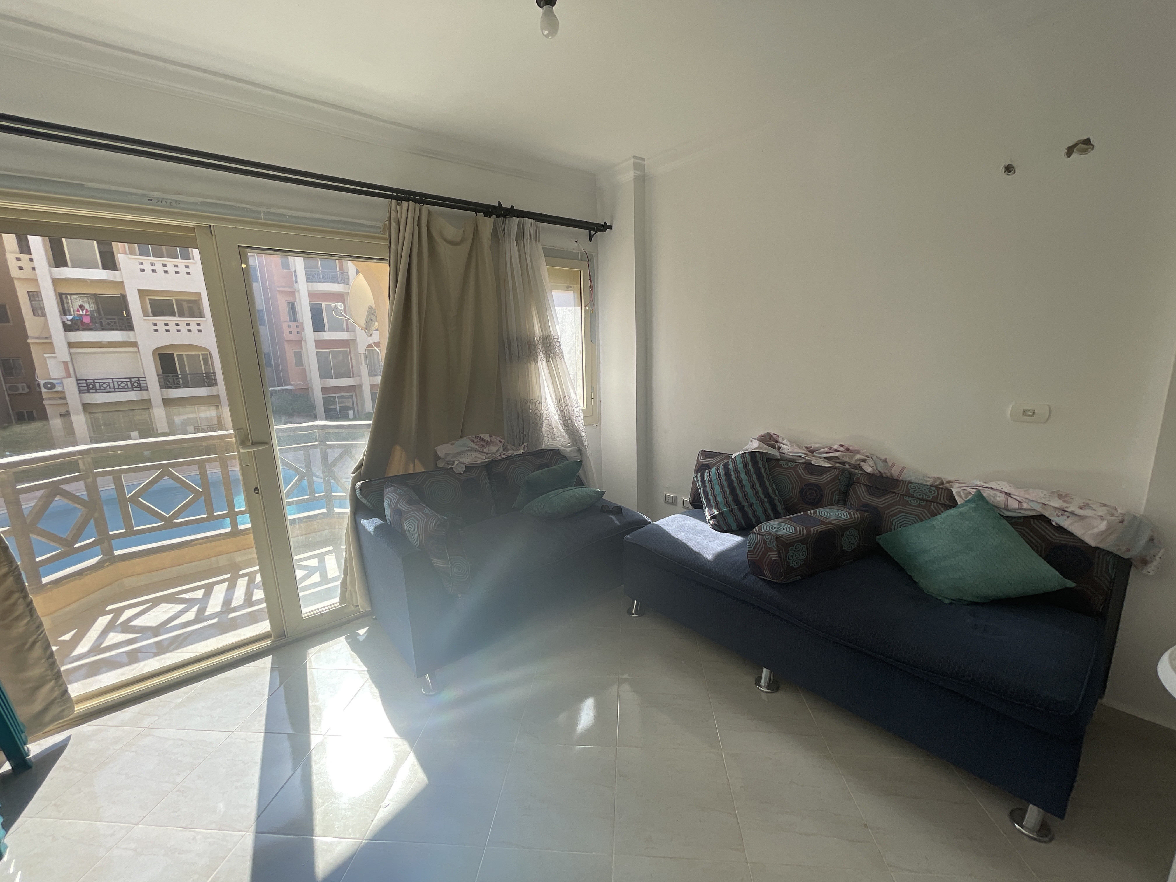 Renzo -   Property 832