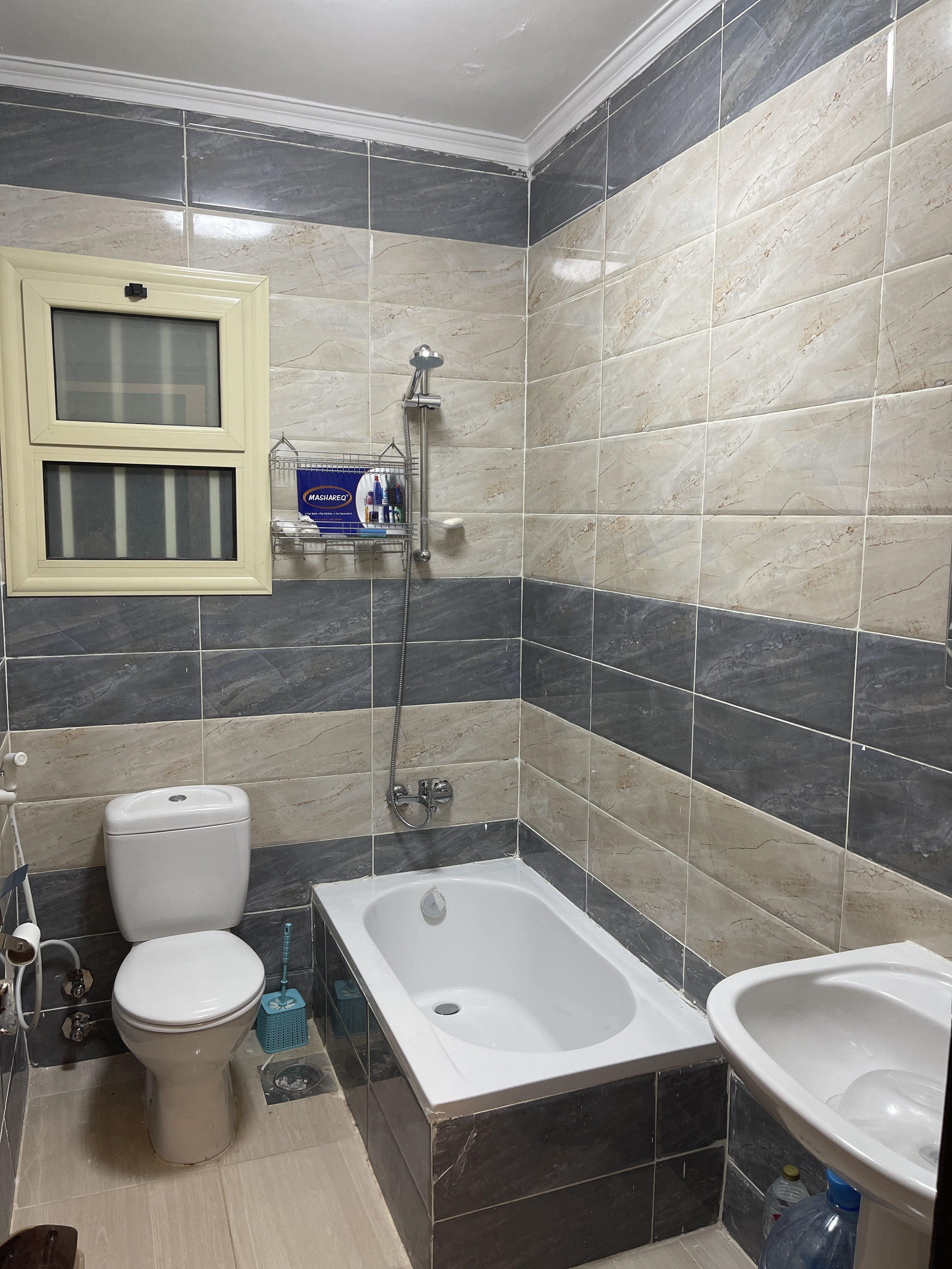 Renzo -   Property 832