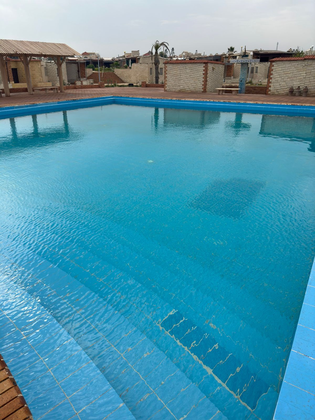 Renzo -   Property 825