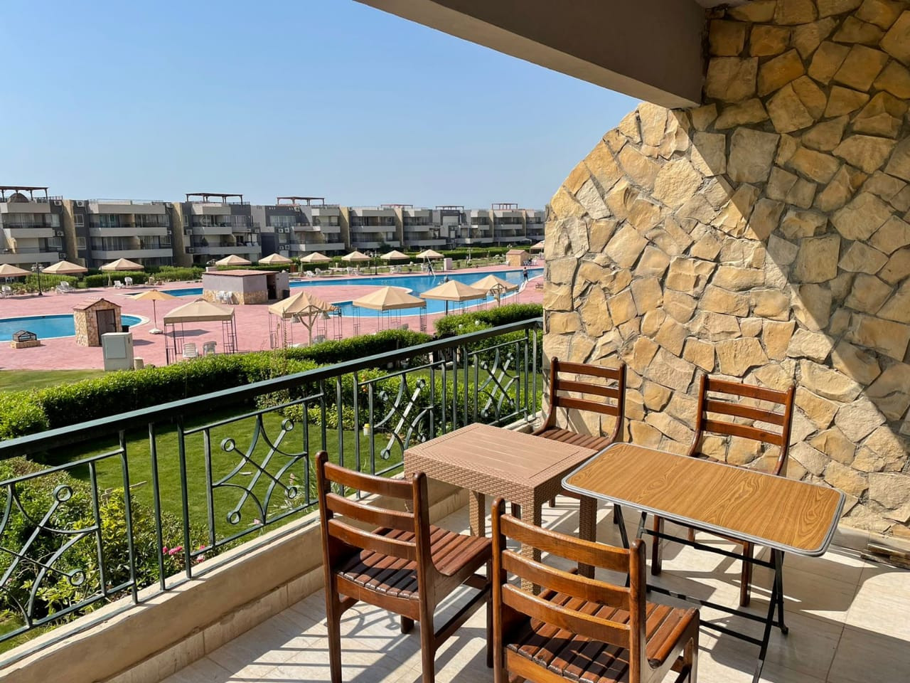 Renzo -   Property 904