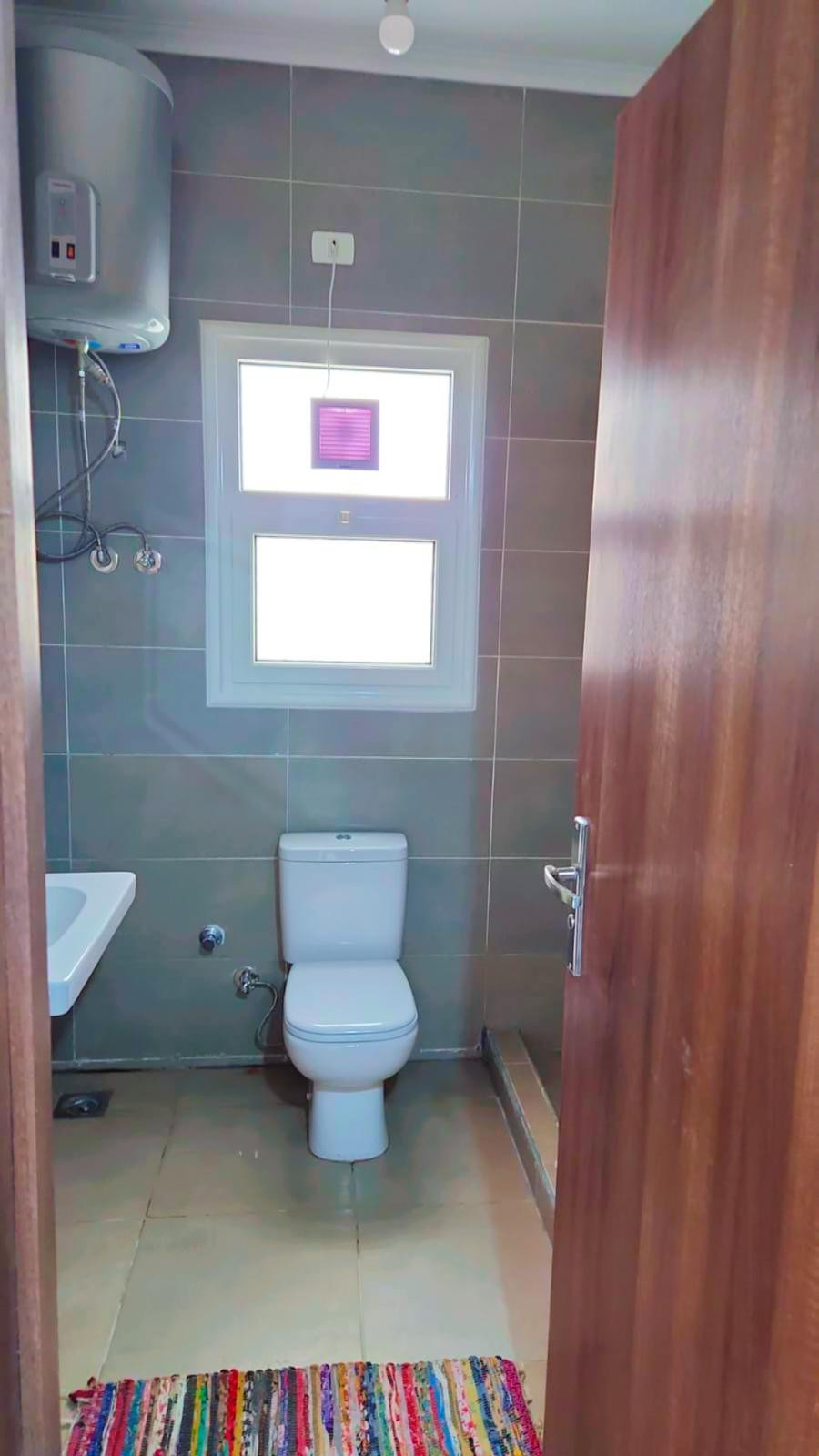 Renzo -   Property 938