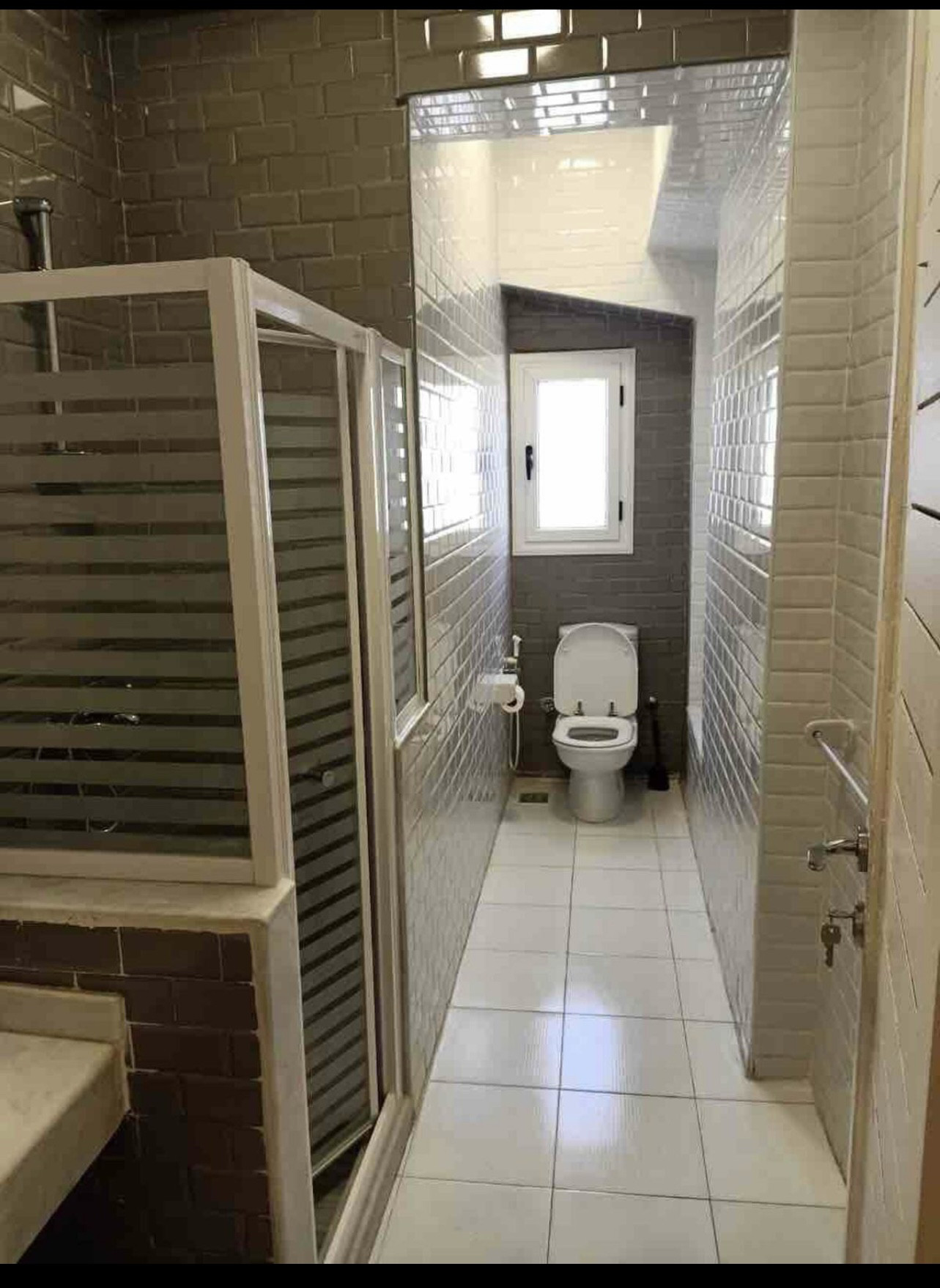 Renzo -   Property 980