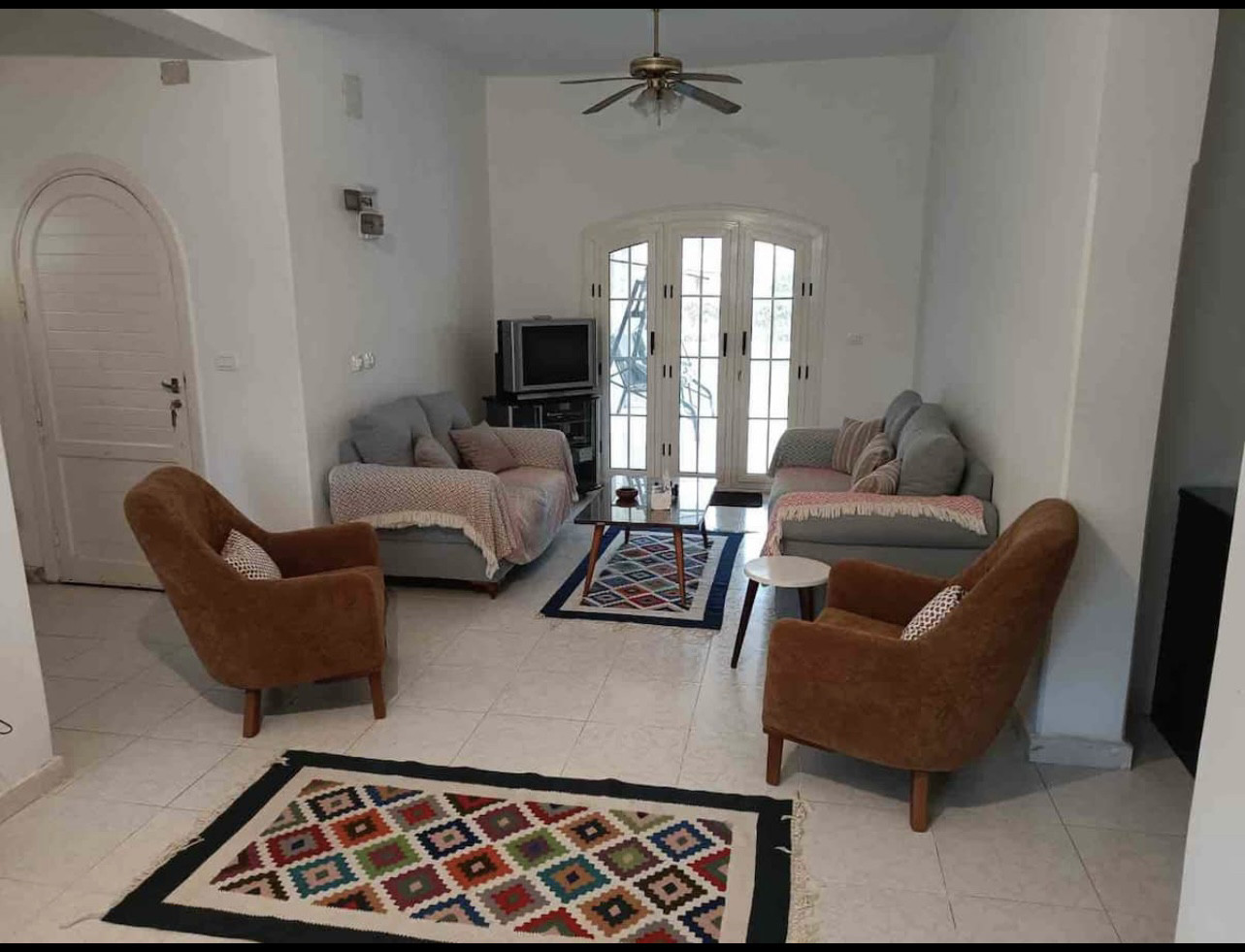 Renzo -   Property 980