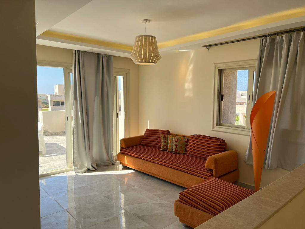 Renzo -   Property 982