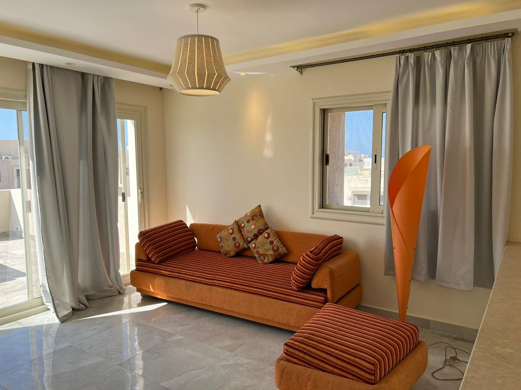 Renzo -   Property 982