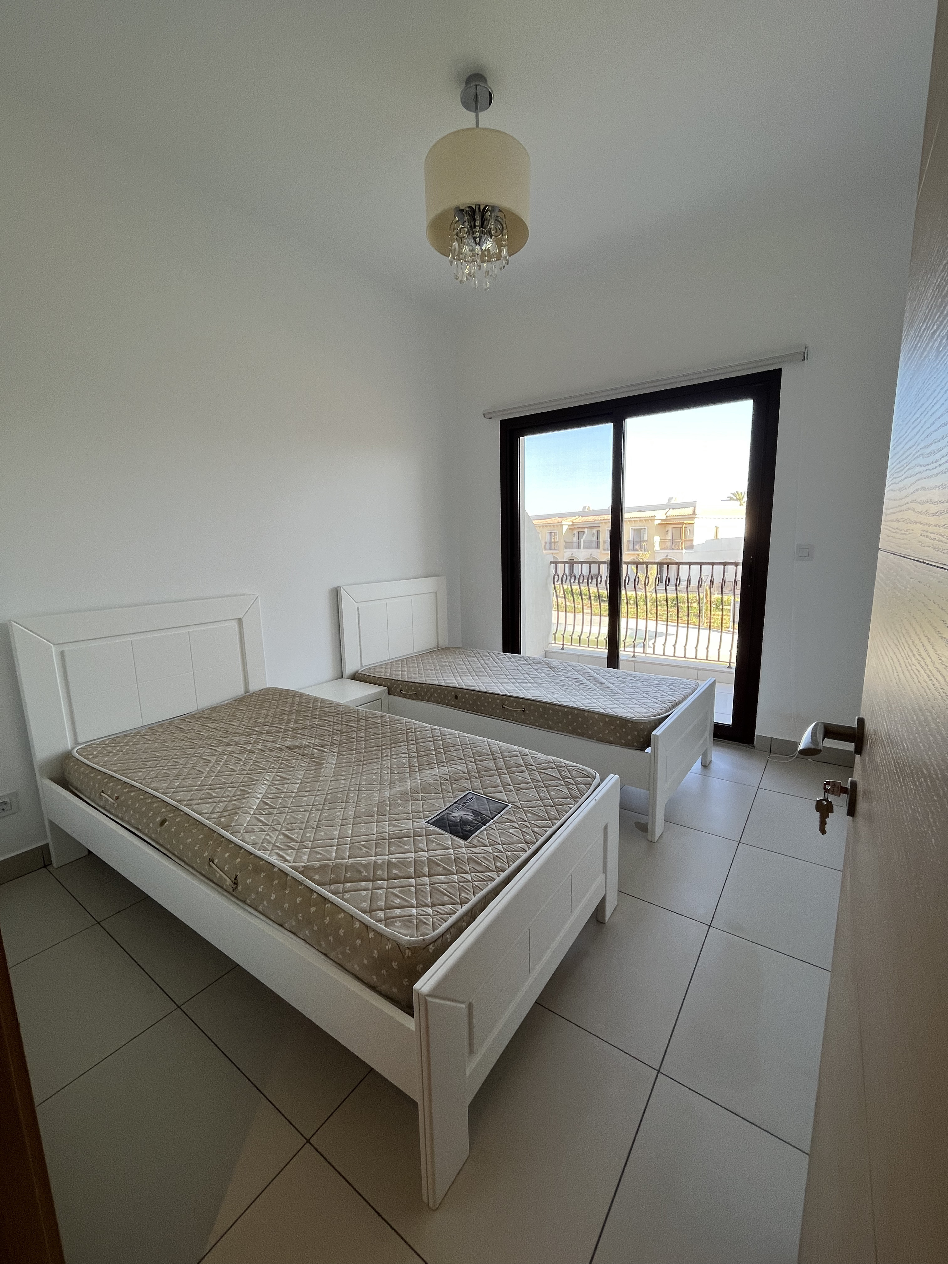 Renzo -   Property 810