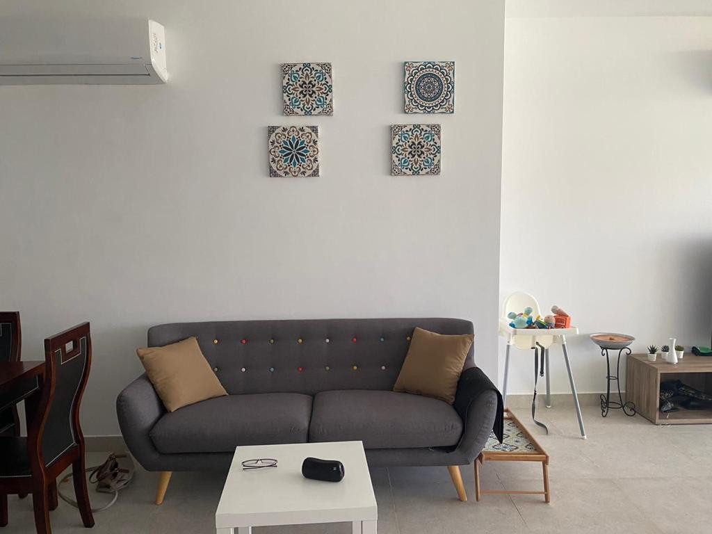 Renzo -   Property 523