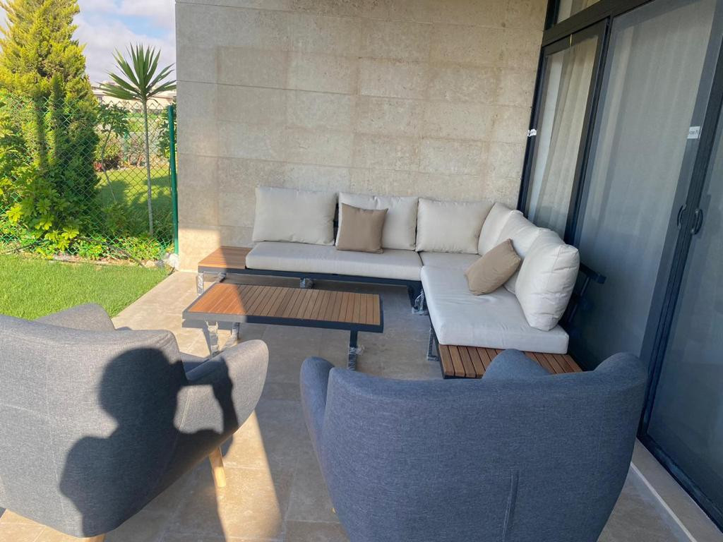 Renzo -   Property 523