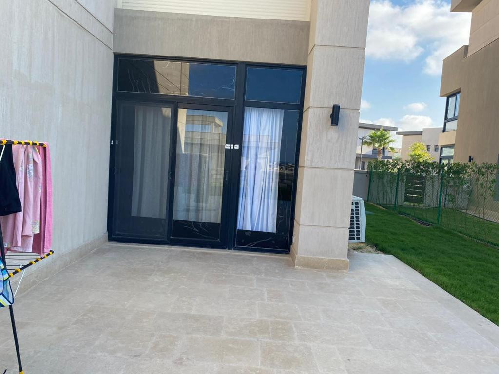 Renzo -   Property 523