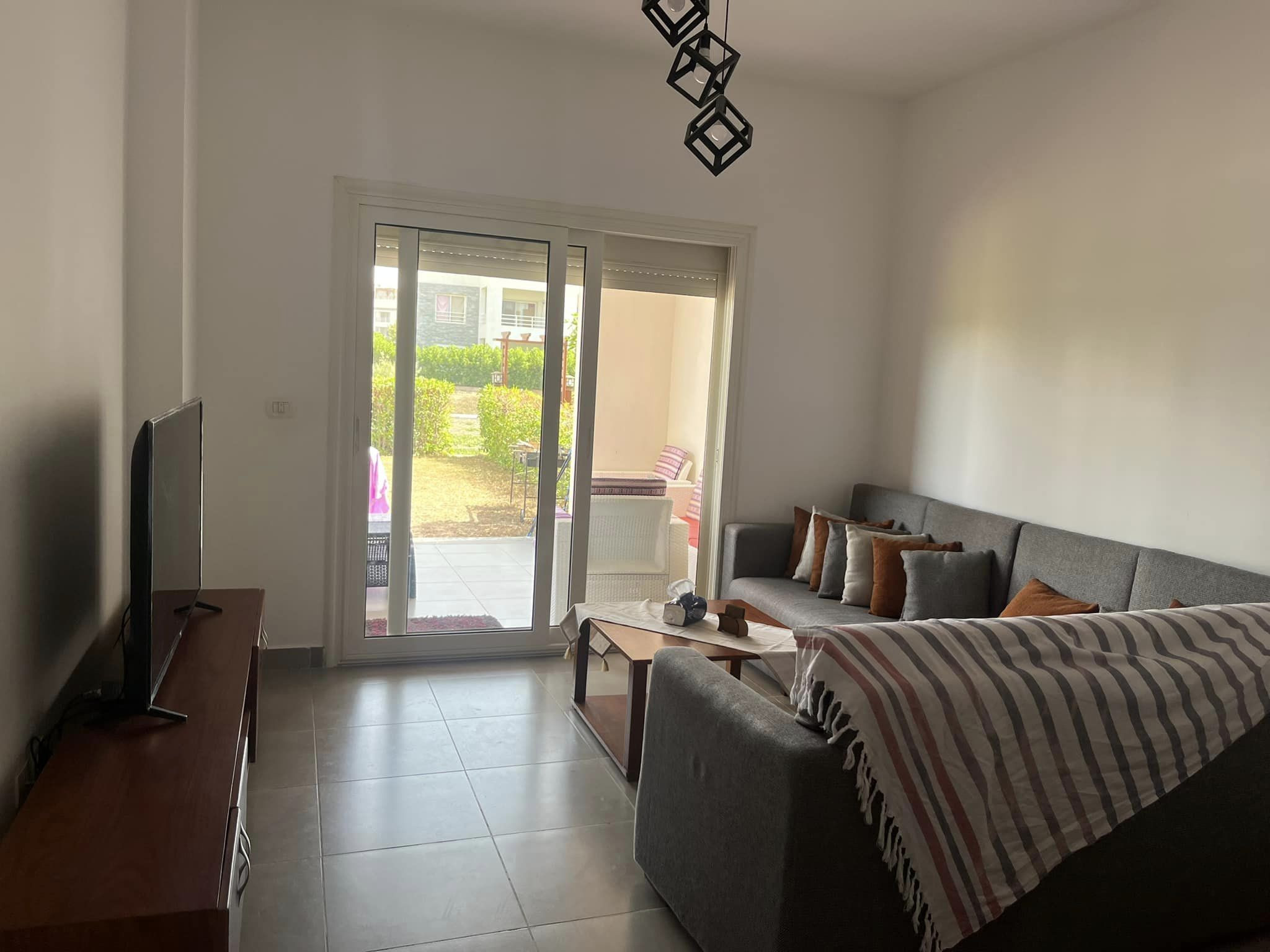 Renzo -   Property 995