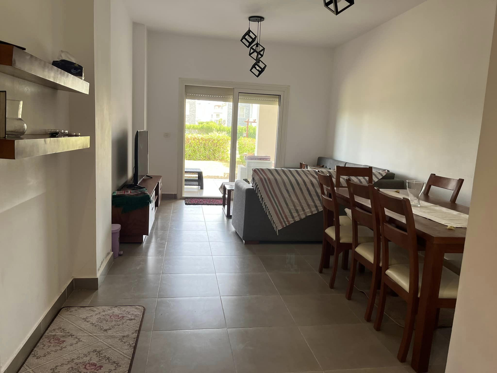 Renzo -   Property 995