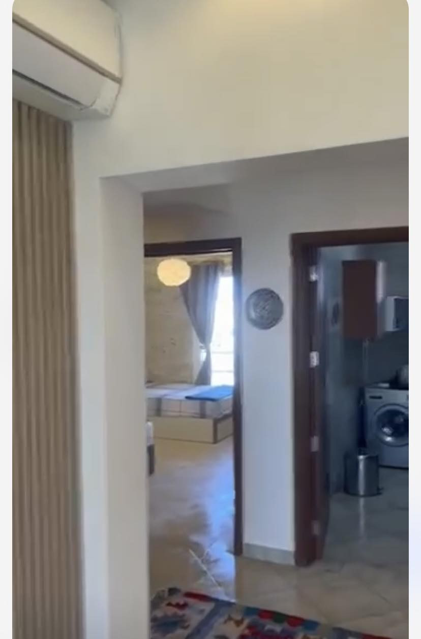 Renzo -   Property 1003