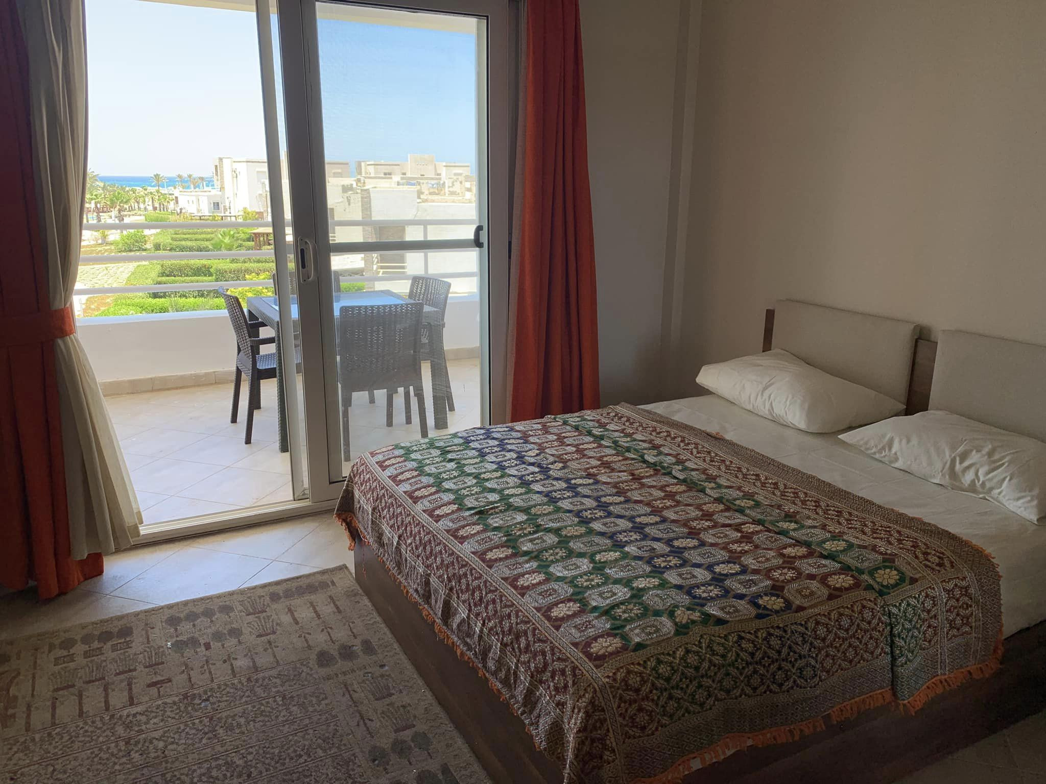 Renzo -   شالية يطل على حمام سباحة مباشرة فى أمواج