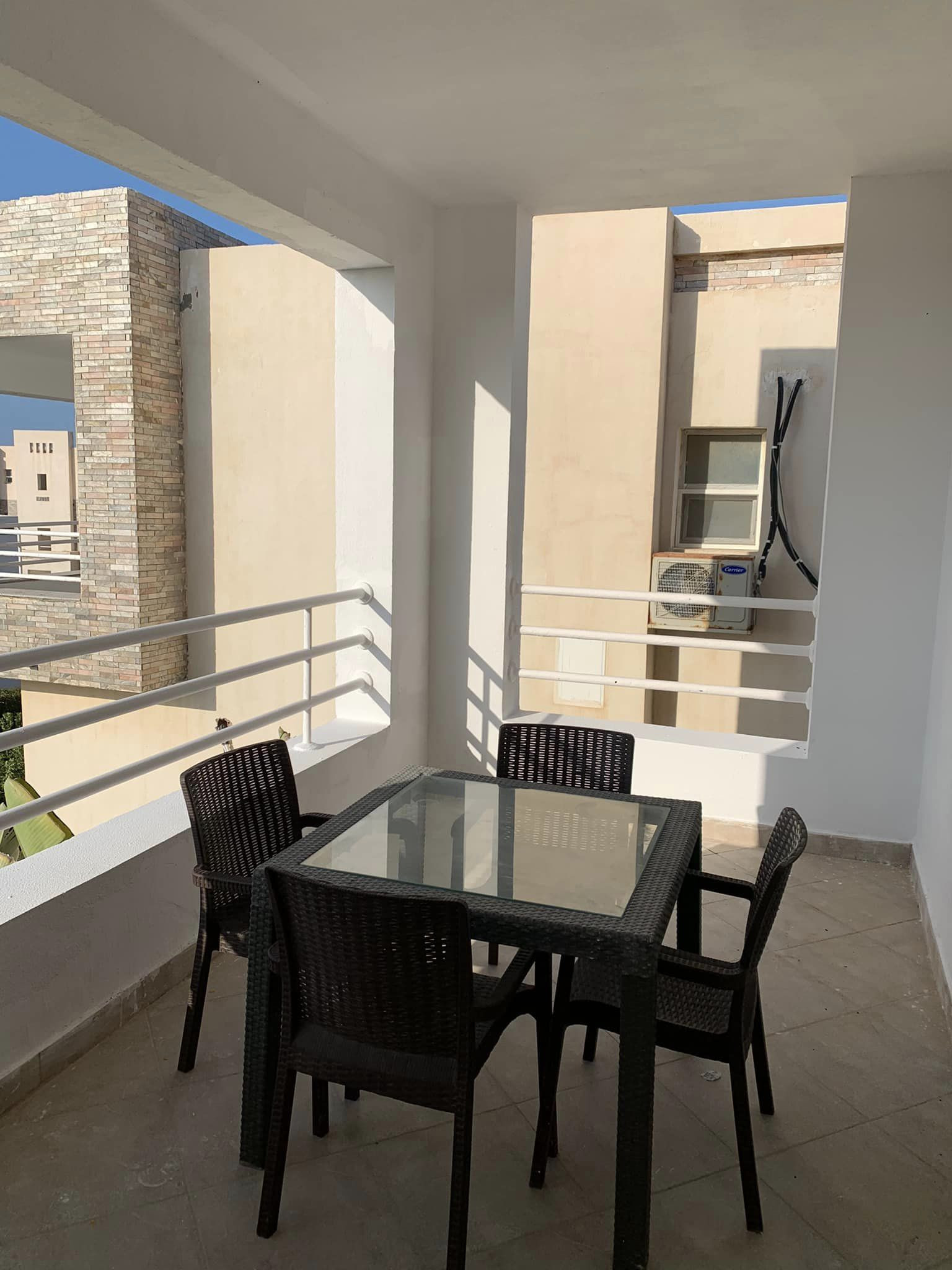 Renzo -   شالية يطل على حمام سباحة مباشرة فى أمواج