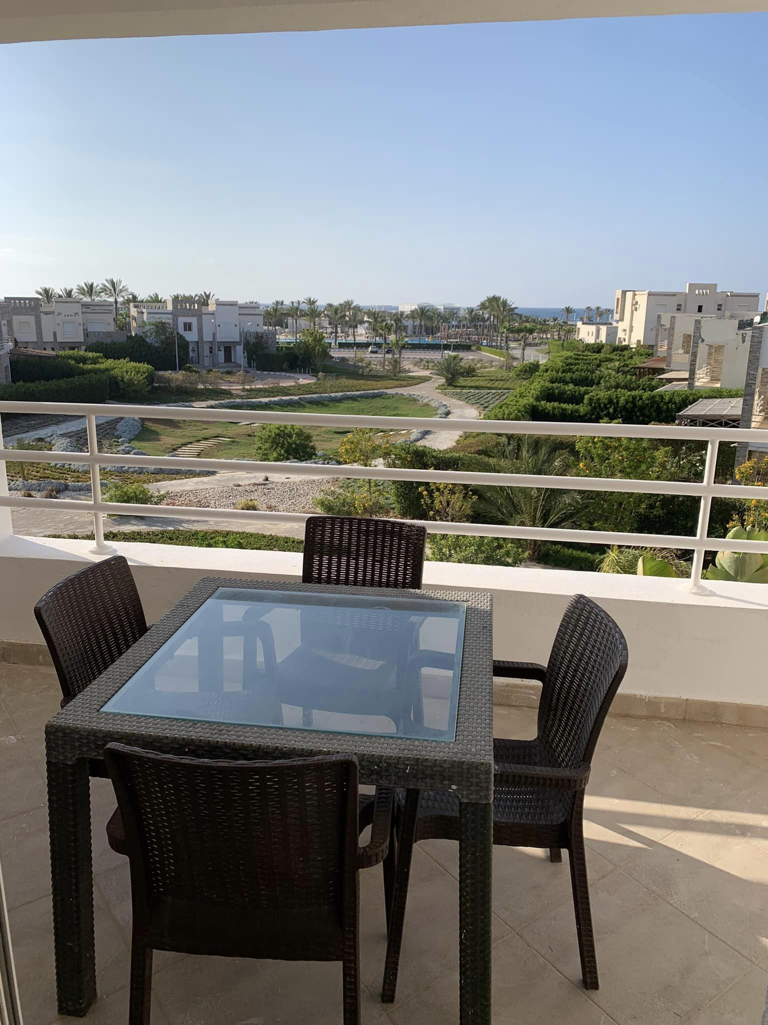 Renzo -   شالية يطل على حمام سباحة مباشرة فى أمواج