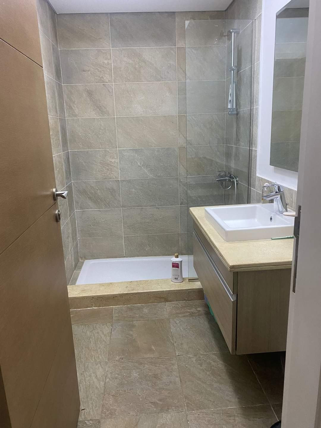 Renzo -   شاليه في مراسي مارينا الدور التالت بحري الفيو البسين  وقريب للبحر