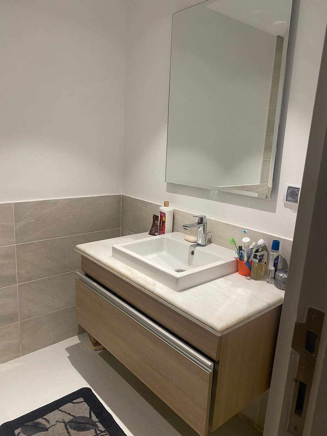 Renzo -   شاليه في مراسي مارينا الدور التالت بحري الفيو البسين  وقريب للبحر