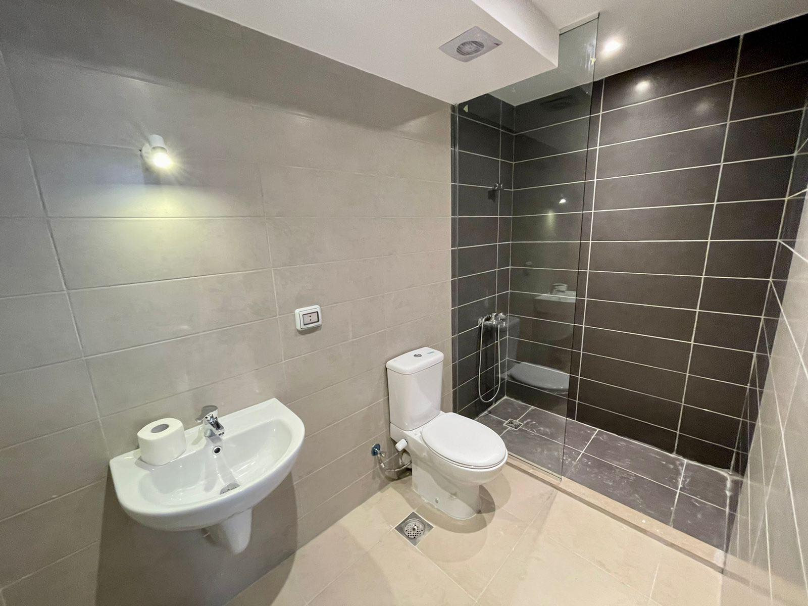 Renzo -   Property 1055