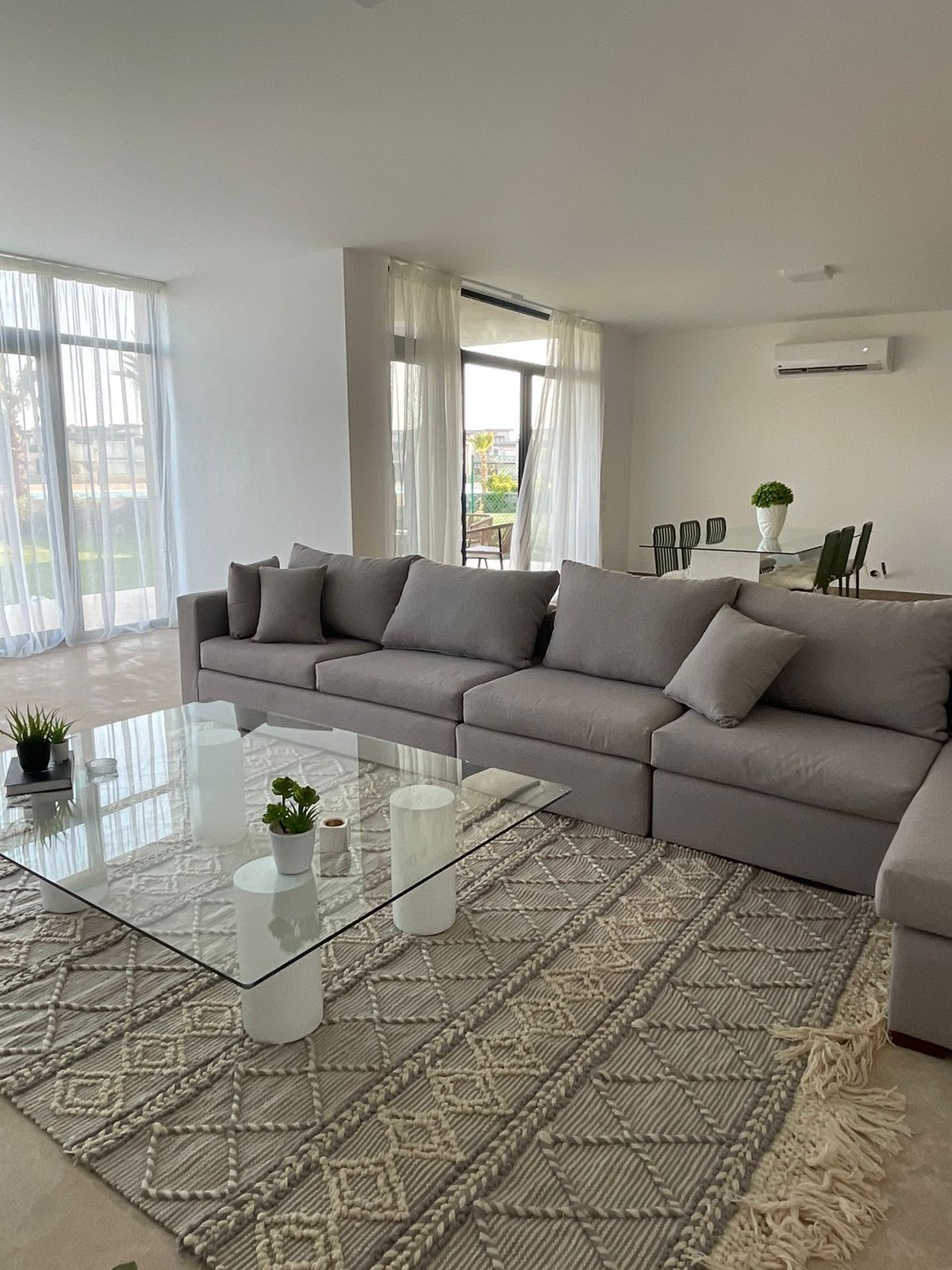 Renzo -   Property 1075