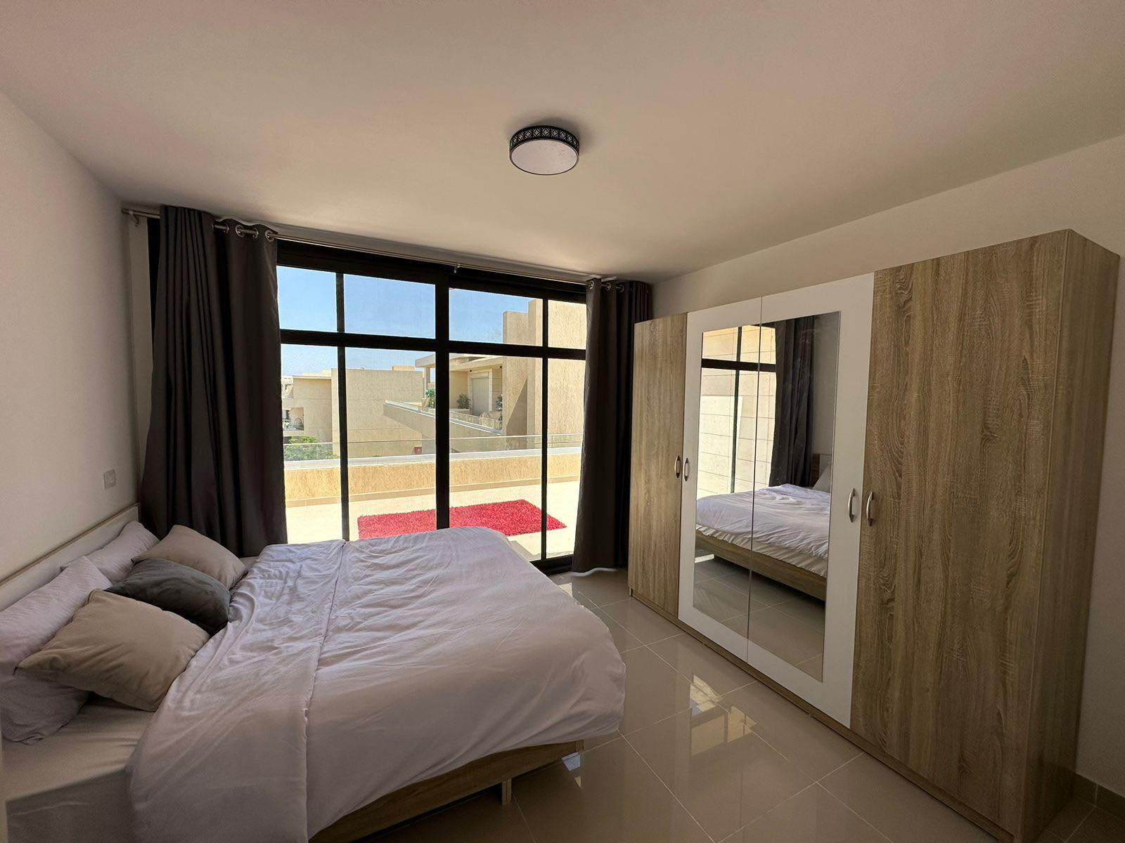 Renzo -   Property 1095