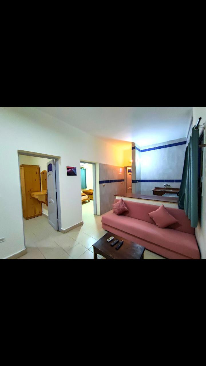 Renzo -   Property 1098