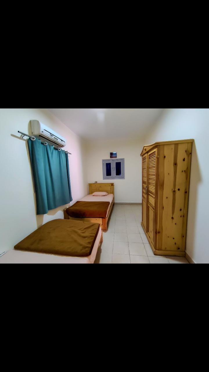 Renzo -   Property 1098