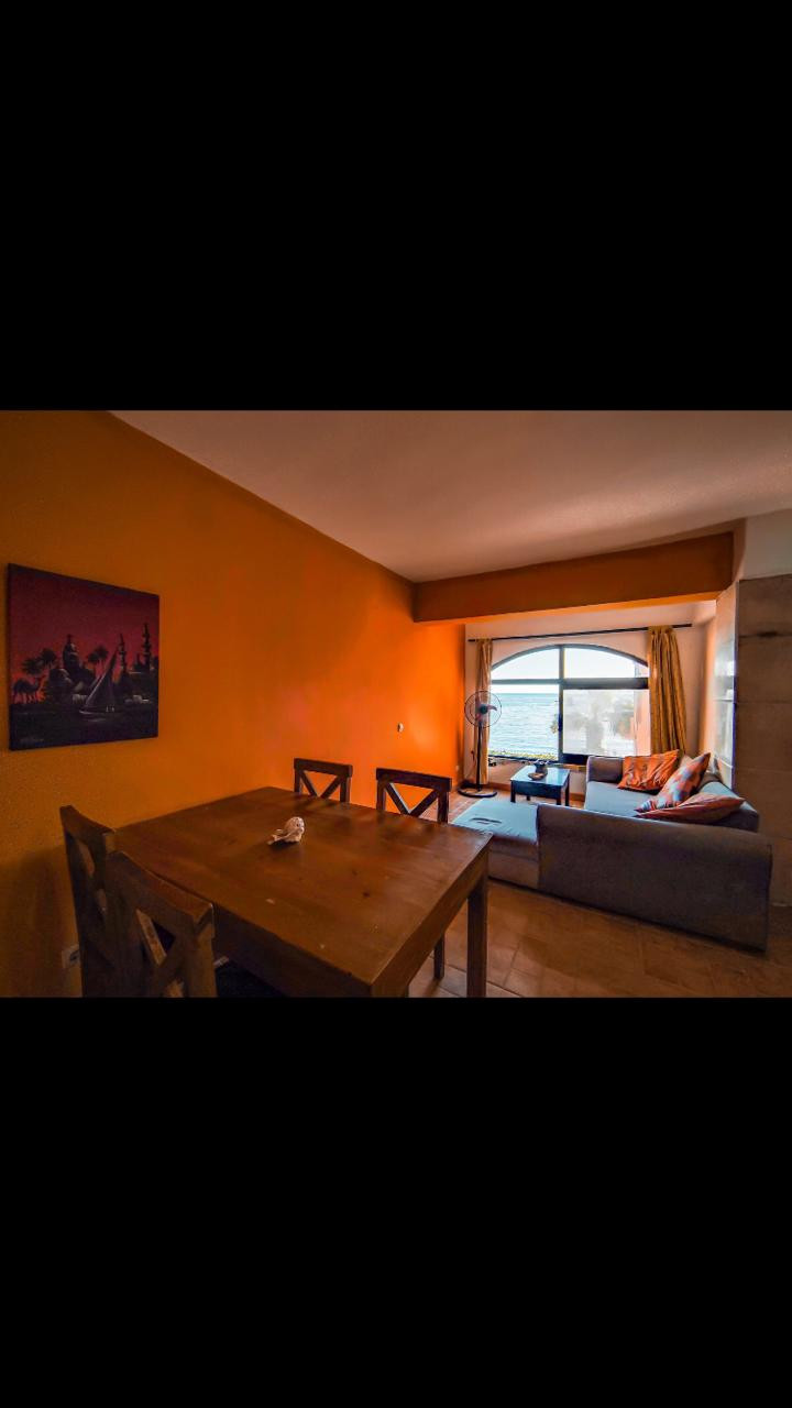 Renzo -   Property 1102