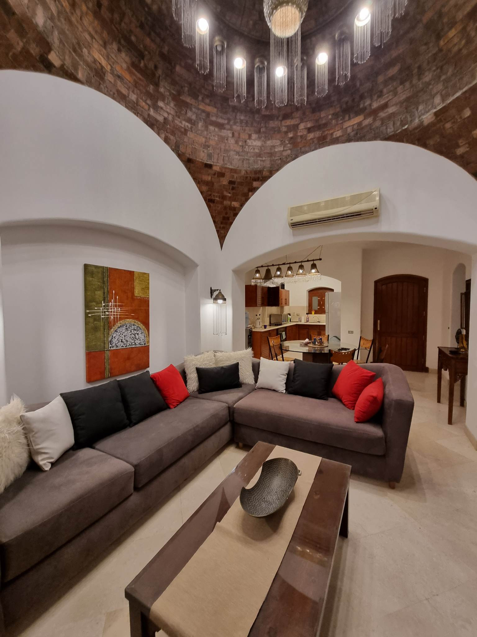 Renzo -   Property 1172