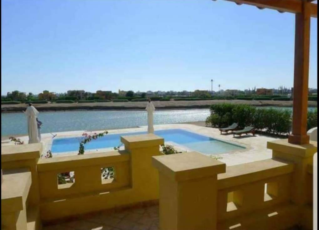 Renzo -   Property 1172