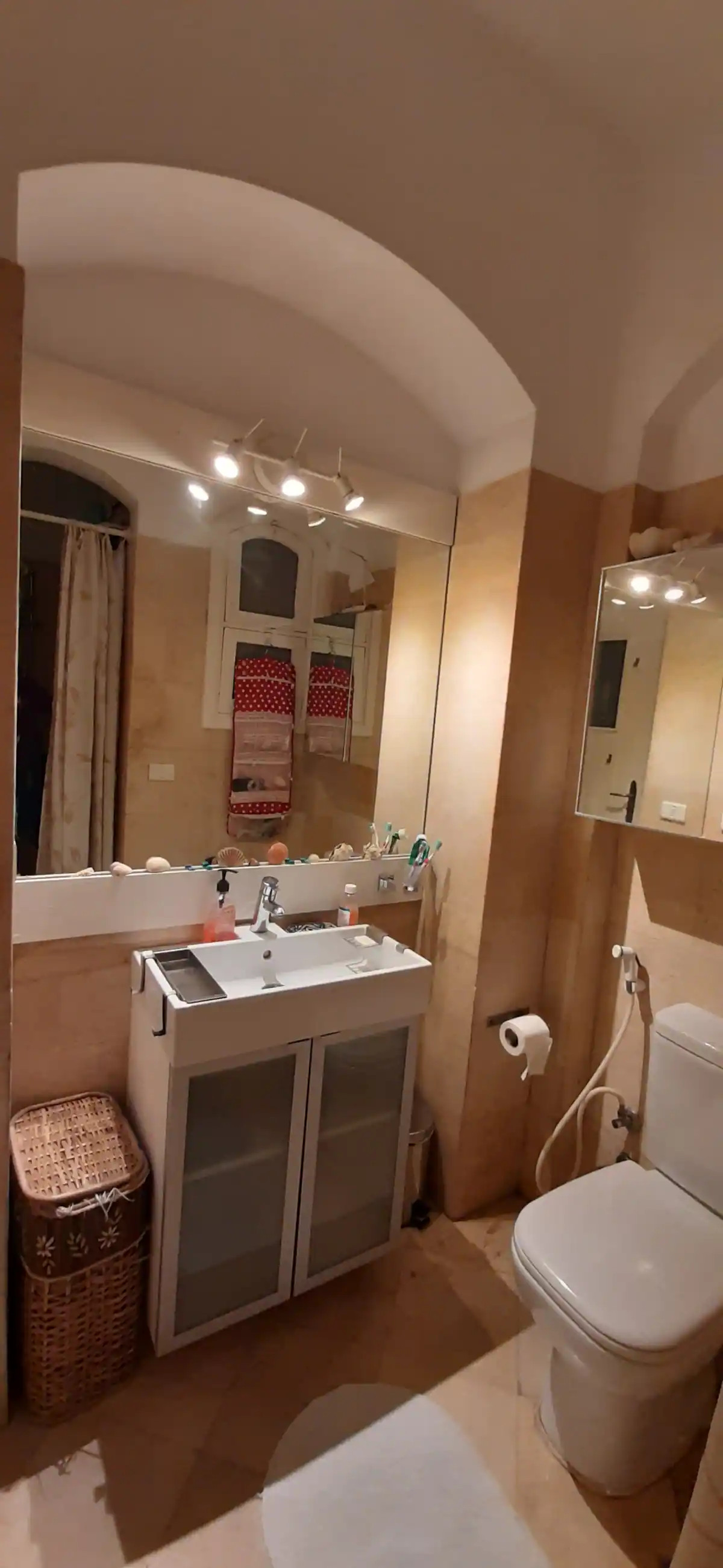 Renzo -   Property 1201