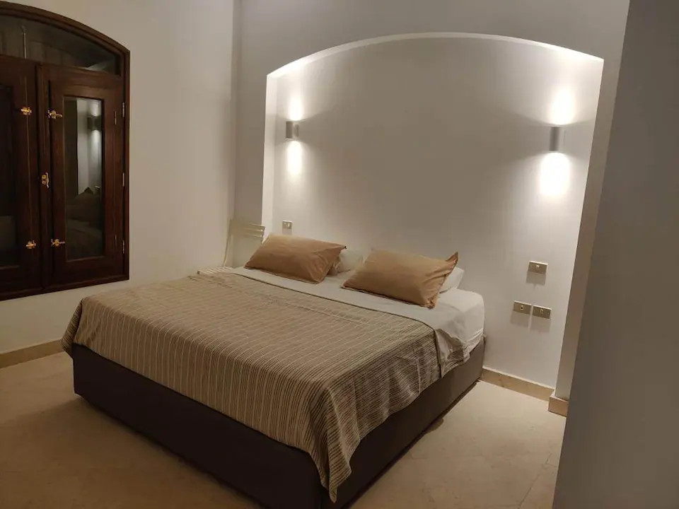 Renzo -   Property 1204