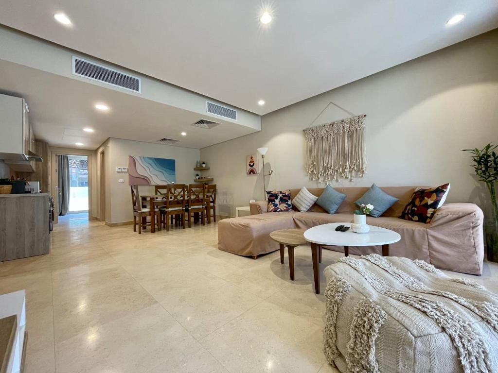 Renzo -   Property 1223