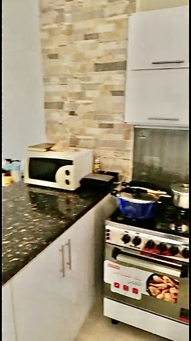 Renzo -   Property 925