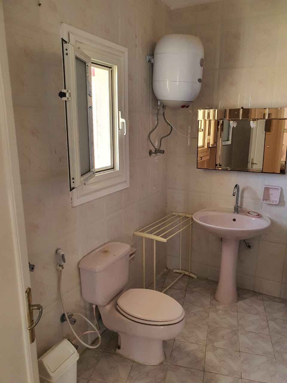 Renzo -   Property 830