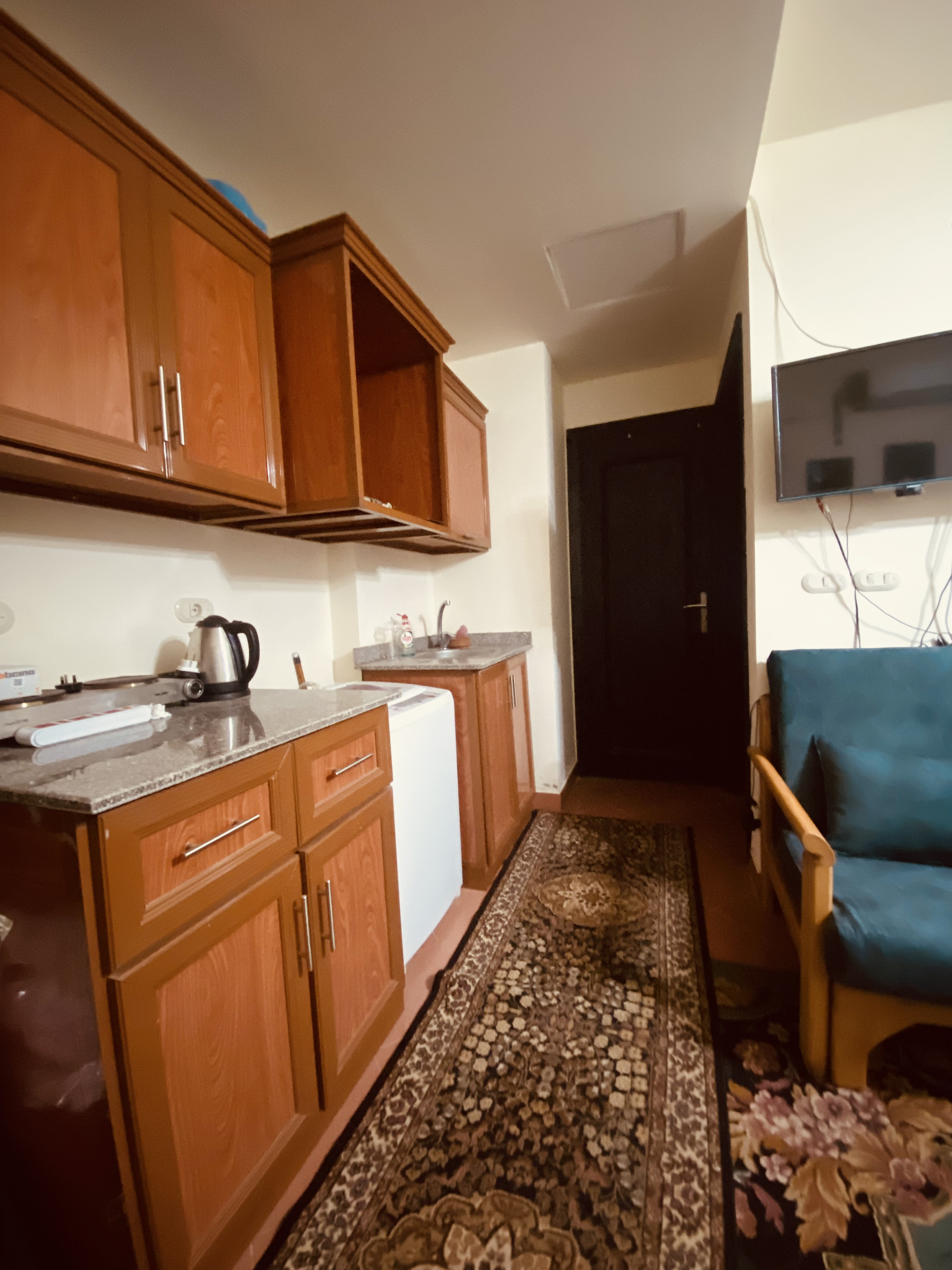 Renzo -   Property 375