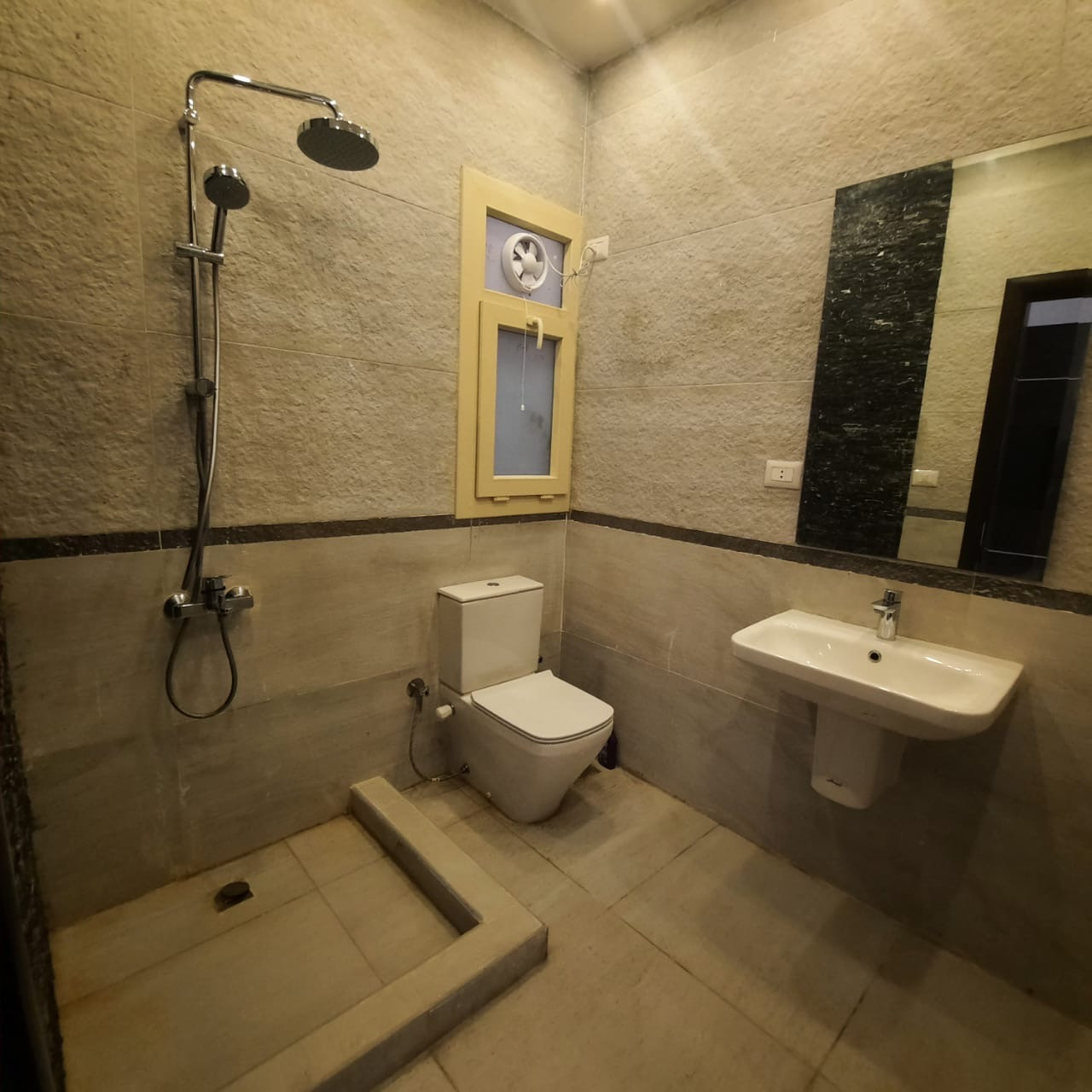 Renzo -   بنتهاوس فى هاسيندا باى فيو اللاك يارد