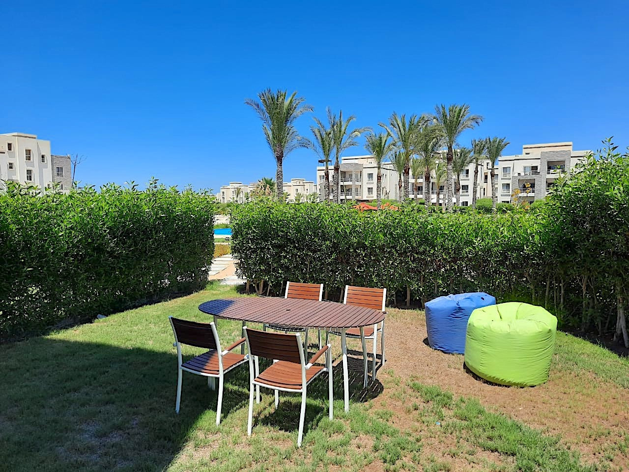 Renzo -   شالية دور أرضى بالحديقة فى أمواج